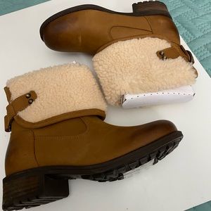 Ugg boots size 5.5